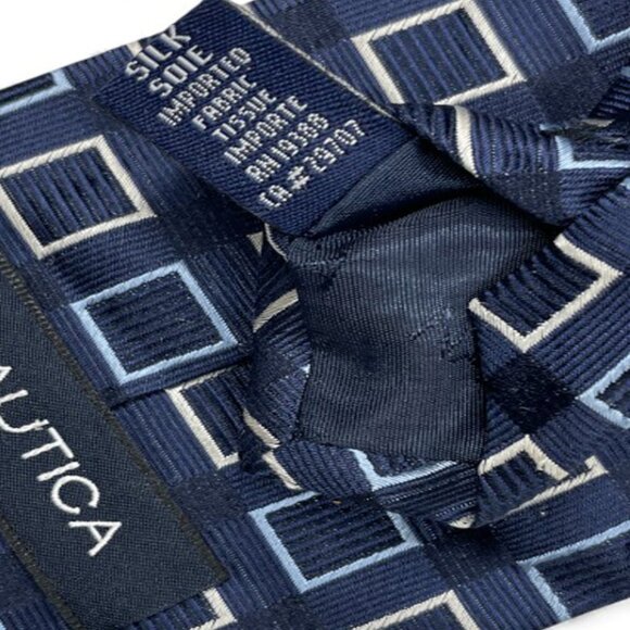 Nautica Silk Tie Geometric Silver Blue Cubes - Picture 5 of 7